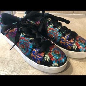 Super Colorful Steve Madden Brody Sneakers- Sz 9
